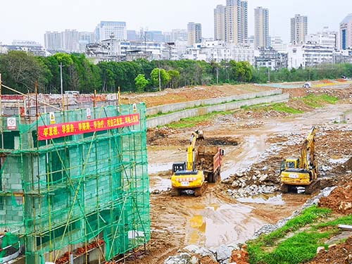 汛期襲來(lái)，這支鐵軍在譜寫(xiě)風(fēng)雨戰(zhàn)歌
