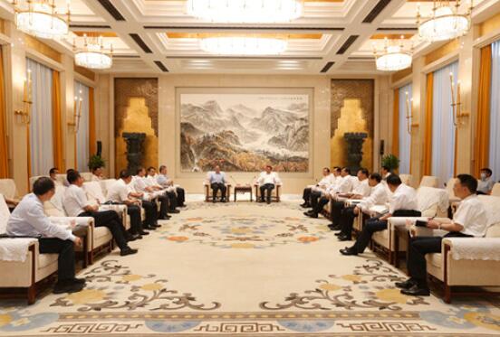 湖北省委書記應(yīng)勇、省長(zhǎng)王曉東會(huì)見國(guó)家電網(wǎng)董事長(zhǎng)、黨組書記毛偉明
