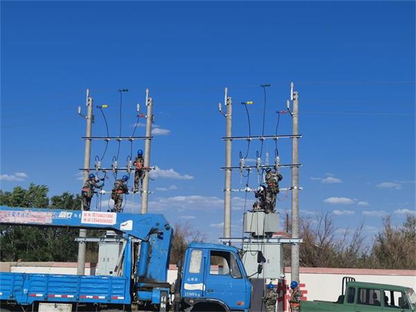 阿拉善電業(yè)局烏力吉供電分局 戍守邊防，電力護(hù)航
