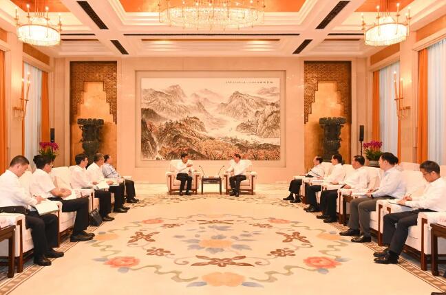 舒印彪拜會湖北省委書記應(yīng)勇、省長王曉東