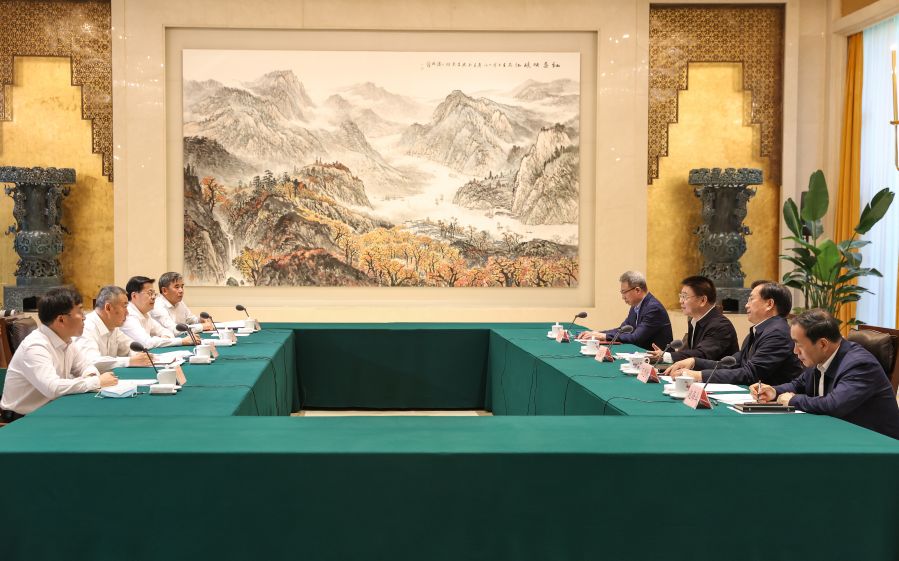 雷鳴山、韓君拜會湖北省委書記王蒙徽、省長王忠林