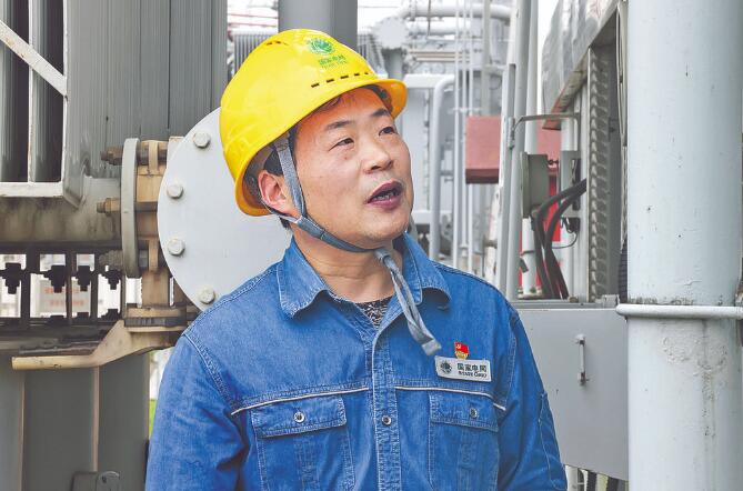 堅守變電運維崗位的排頭兵——記全國五一勞動獎?wù)芦@得者王國強(qiáng)
