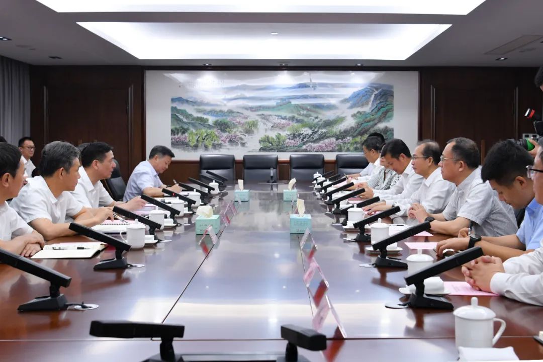 江毅拜會(huì)陳浩、南存輝并調(diào)研駐浙企業(yè)