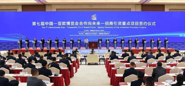鋁業(yè)巨頭600億元進軍光伏，建設(shè)30萬噸多晶硅、20GW硅片、6GW電站等