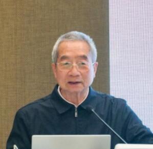 周大地：動(dòng)力電池發(fā)展迅猛，氫燃料或?qū)⒊鼍? width=