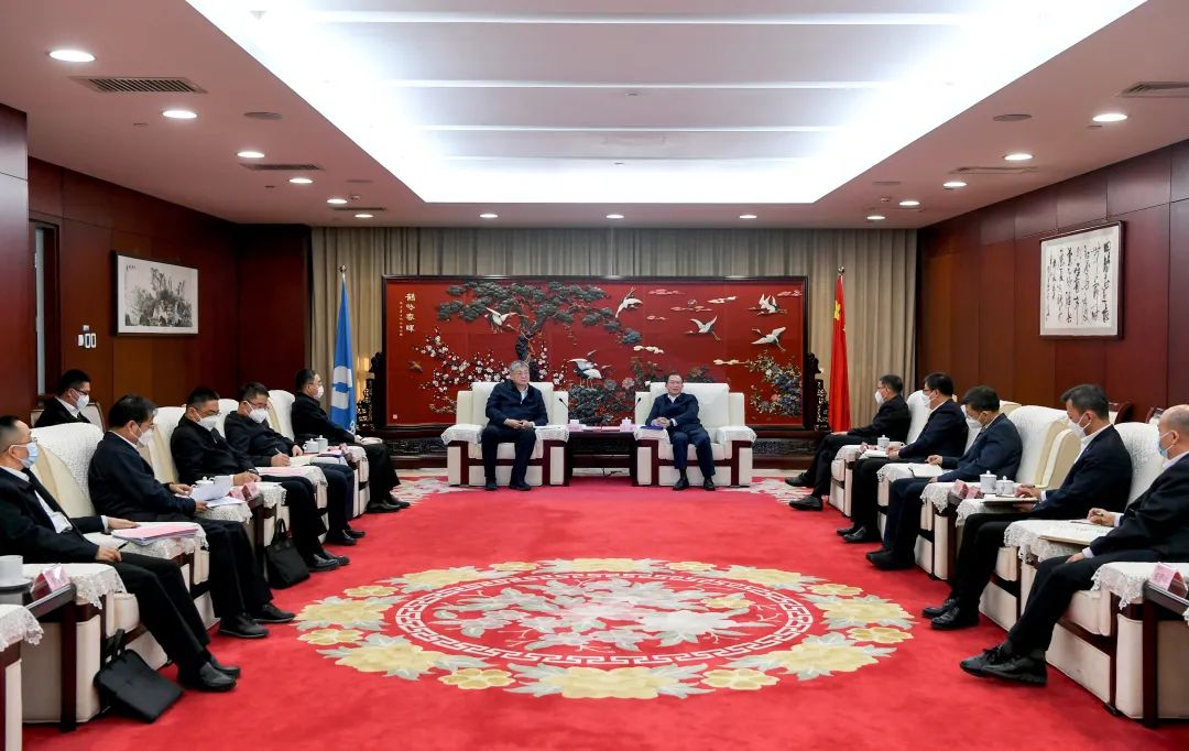 中國華電黨組書記、董事長江毅會見國家能源集團(tuán)黨組書記、董事長劉國躍