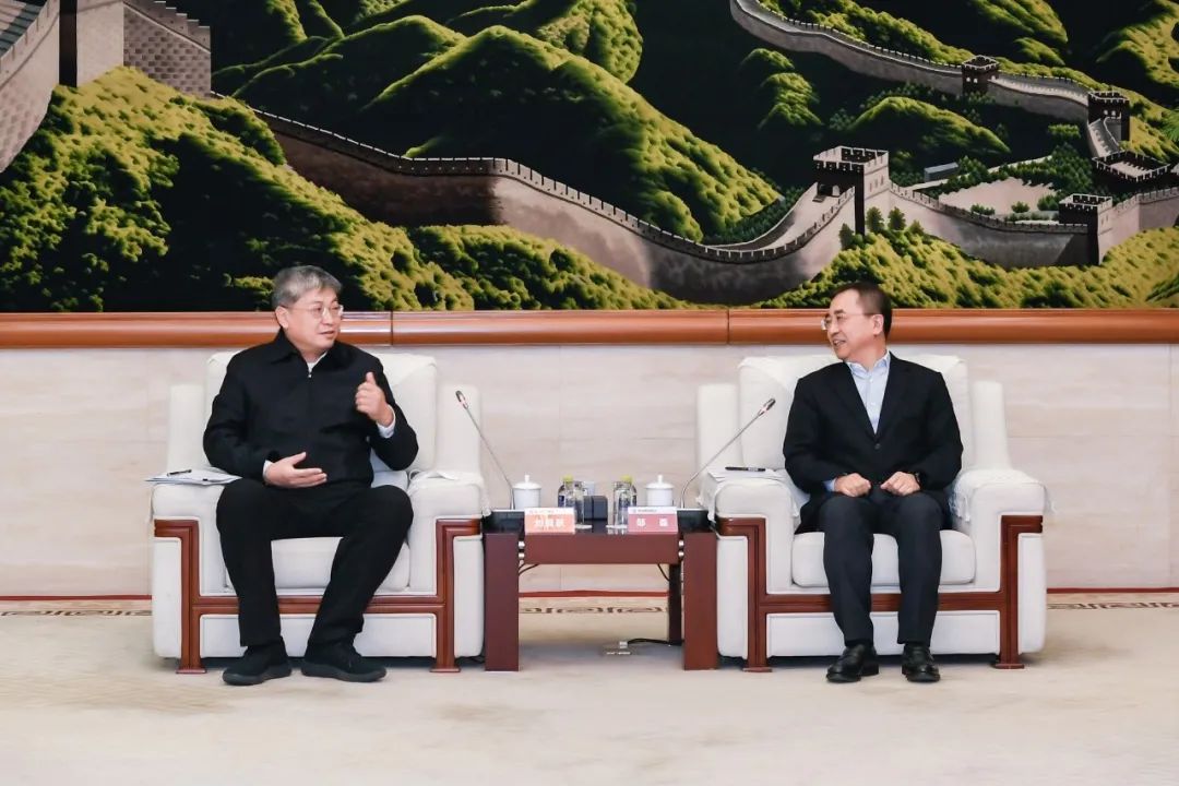 國家能源集團(tuán)黨組書記、董事長劉國躍與中國大唐主要領(lǐng)導(dǎo)會談