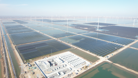 300MW！魯北鹽堿灘涂風(fēng)光儲輸一體化基地一期項(xiàng)目并網(wǎng)