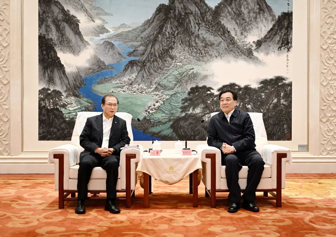 華電集團(tuán)黨組書記、董事長江毅拜會江蘇省委書記信長星