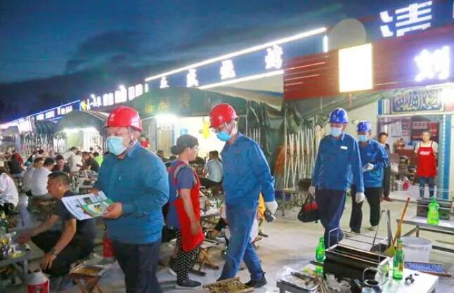 淄博周村供電中心當好“電衛(wèi)士” 護航“夜經濟”