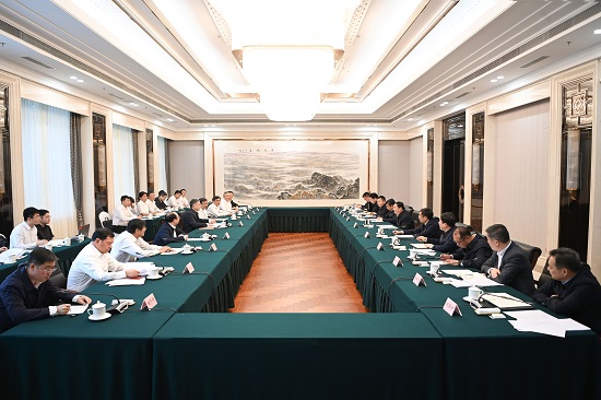 華能集團(tuán)溫樞剛、鄧建玲拜會遼寧省委書記郝鵬