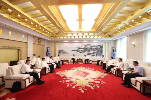中國電建黨委副書記、總經(jīng)理王斌與山東省委常委、煙臺市委書記江成會談