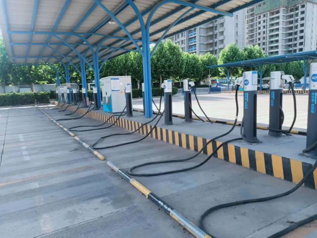 即日起，聊城汽車總站充電樁對外開放啦!