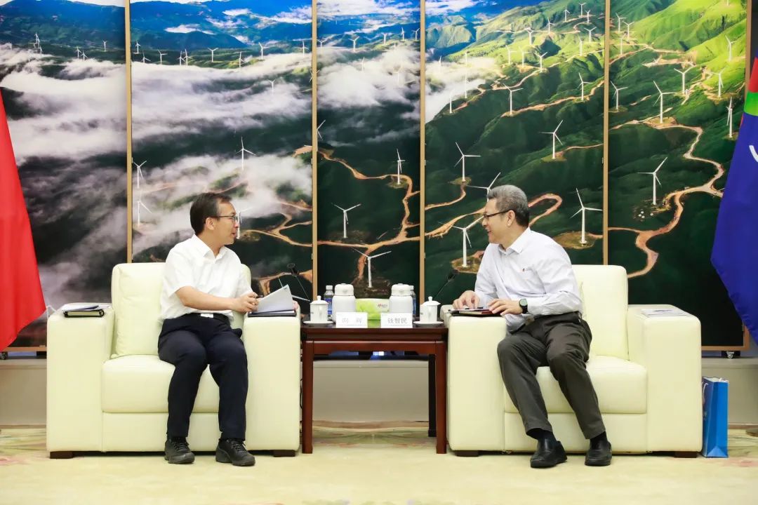 國家電投黨組書記、董事長錢智民會(huì)見河北省滄州市市長向輝