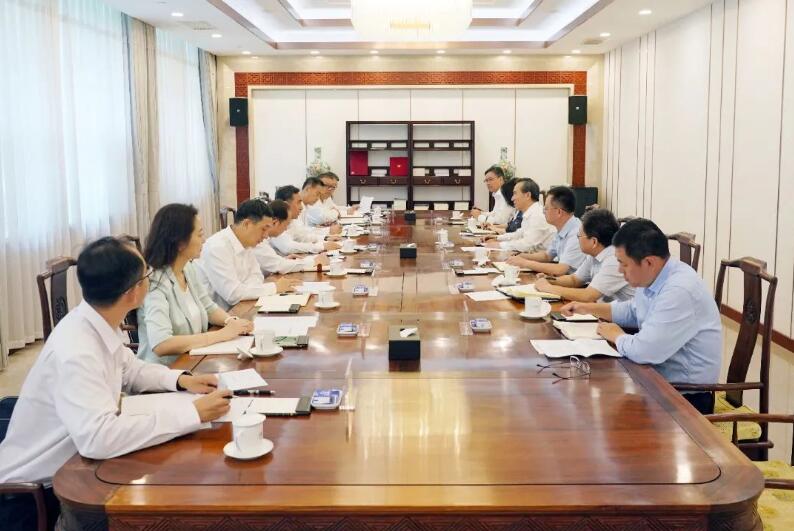 中國(guó)能建黨委書記、董事長(zhǎng)宋海良與中國(guó)貿(mào)促會(huì)會(huì)長(zhǎng)任鴻斌會(huì)談