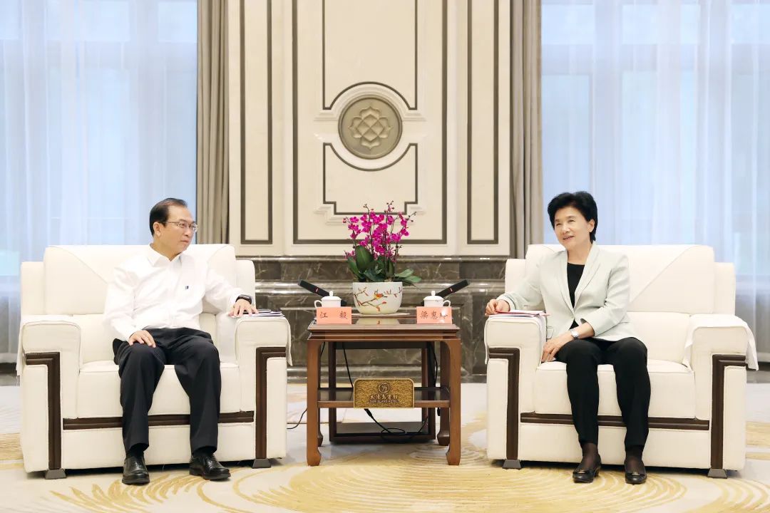 華電集團黨組書記、董事長江毅拜會黑龍江省委副書記、省長梁惠玲