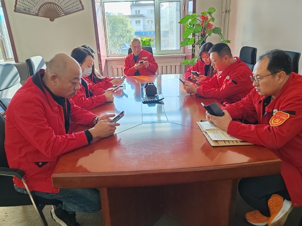 烏海市千里山供電公司：學(xué)習(xí)新細(xì)則，提升班組管理