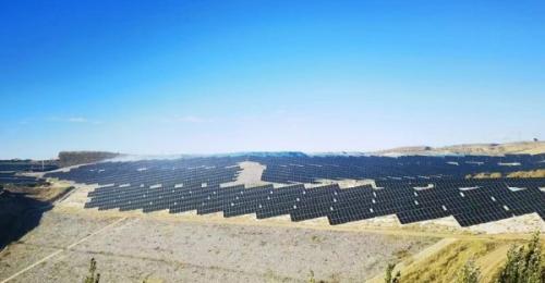 內蒙古呼和浩特和林格爾新區(qū)盛樂熱電貯灰場光伏項目并網(wǎng)發(fā)電
