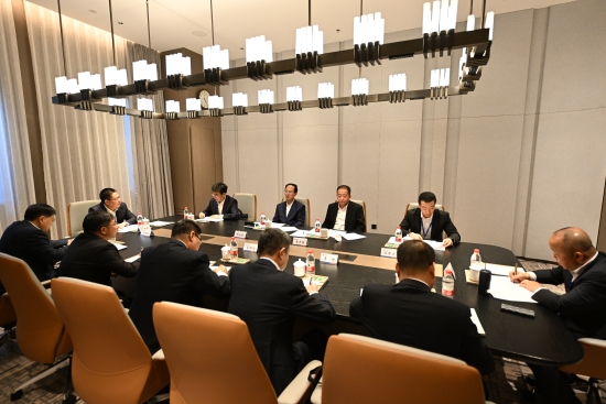 丁焰章與近期新任職子企業(yè)黨委書記、董事長進(jìn)行集體談話