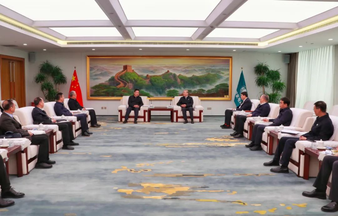 劉明勝、栗寶卿與國家電網(wǎng)董事長辛保安、總經(jīng)理張智剛會談