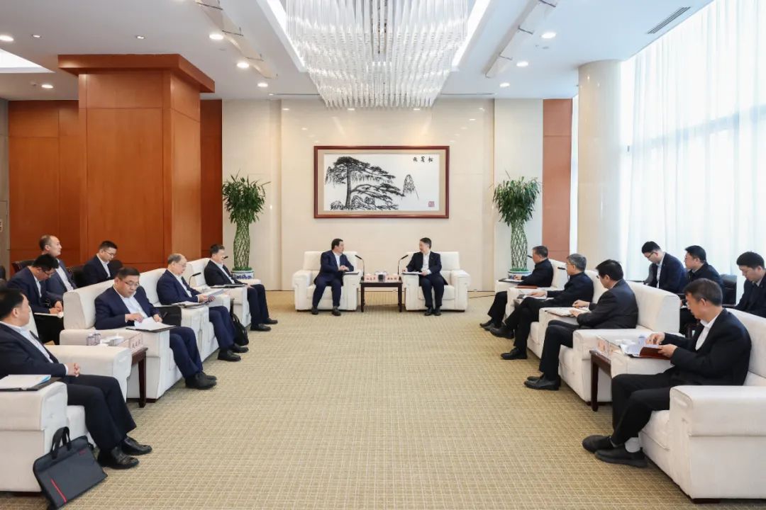 華能集團董事長溫樞剛會見中國電氣裝備董事長白忠泉、總經理周群