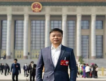【兩會好聲音】全國人大代表、小鵬汽車董事長何小鵬：探索限定場景無人駕駛法規(guī)，助力車網(wǎng)融合和低空經(jīng)濟騰飛