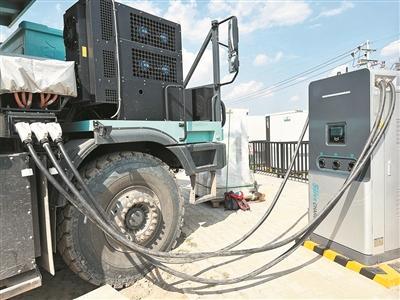 “1分鐘30度”，新能源重卡充電提速