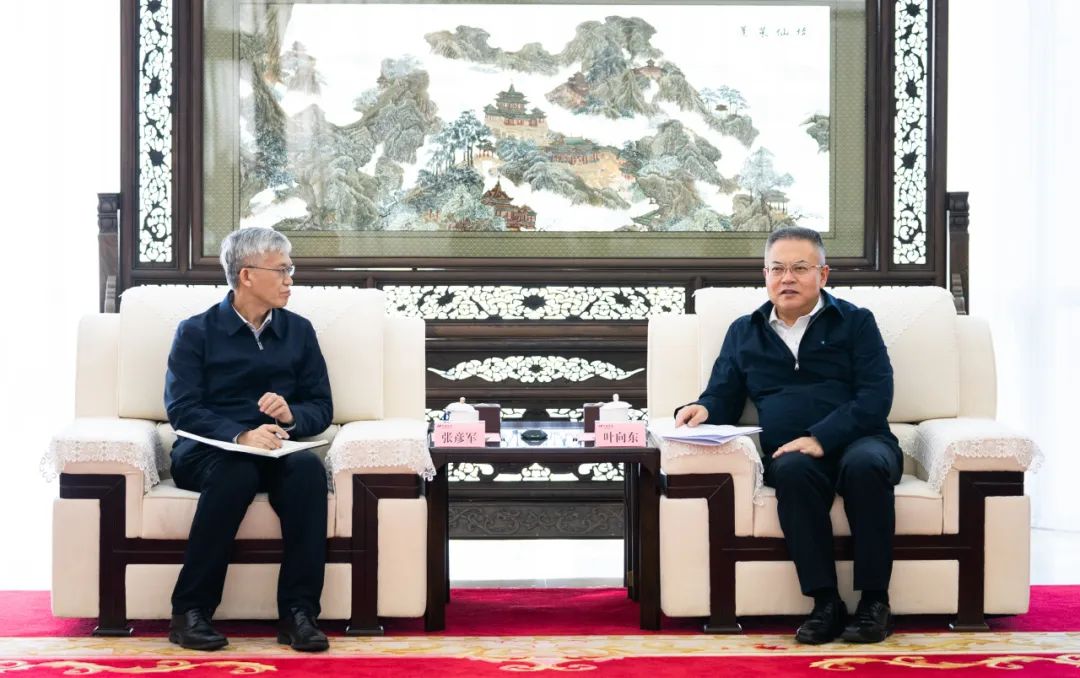 華電集團(tuán)黨組副書記、董事、總經(jīng)理葉向東會(huì)見東方電氣董事、總經(jīng)理、黨組副書記張彥軍