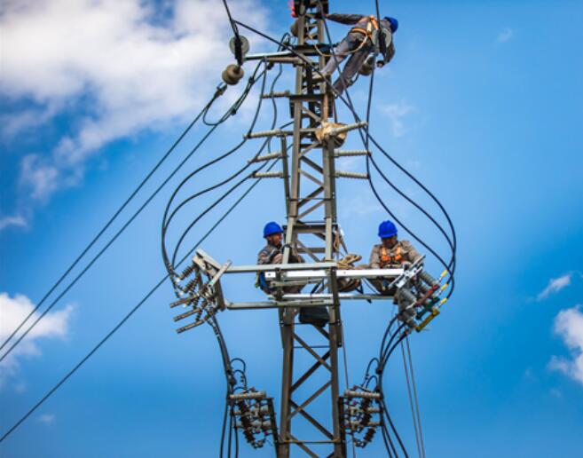 云南沾益供電局電網(wǎng)“無聲”建設 助力春耕生產