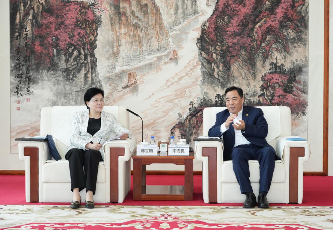 中國能建黨委書記、董事長宋海良與江蘇省委常委、南京市委書記韓立明會談