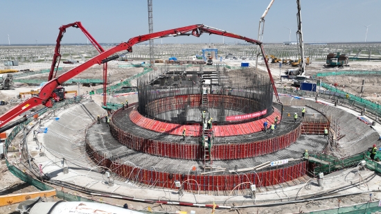 全球緯度最高、東北地區(qū)首座塔式光熱電站完成吸熱塔基礎(chǔ)澆筑