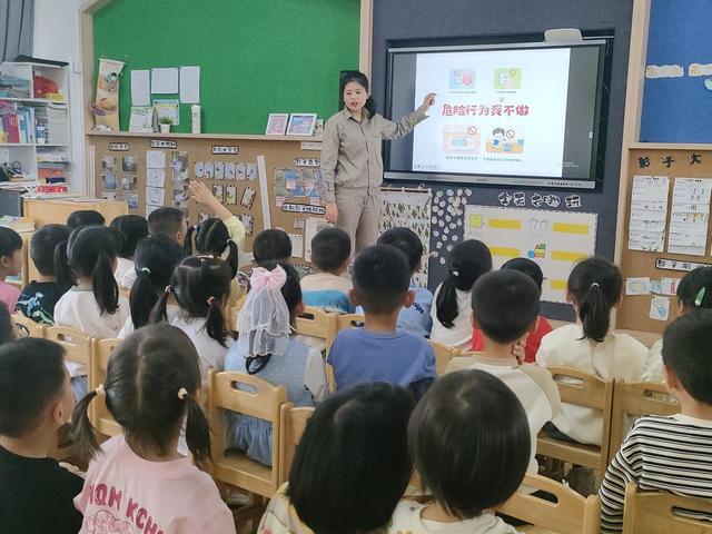 國網(wǎng)光澤縣供電公司電“亮”校園，安全“童”行