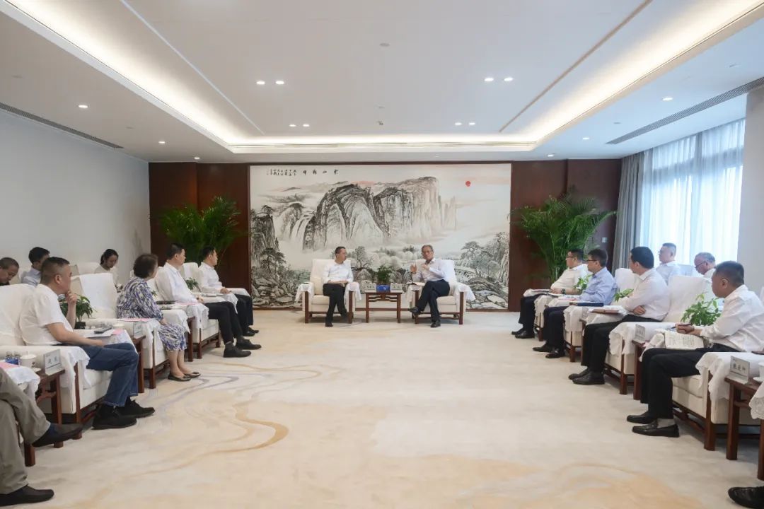 中國電建黨委副書記、總經(jīng)理王斌與北京市海淀區(qū)區(qū)長李俊杰會談