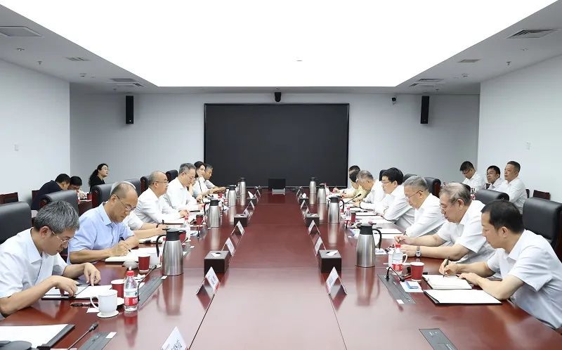 國家電網(wǎng)公司董事長、黨組書記張智剛拜訪懷柔實(shí)驗(yàn)室并交流座談