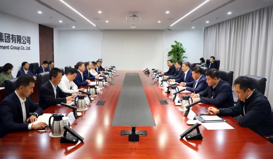 中國電氣裝備黨委書記、董事長李洪鳳會見濟南市委副書記、市長于海田