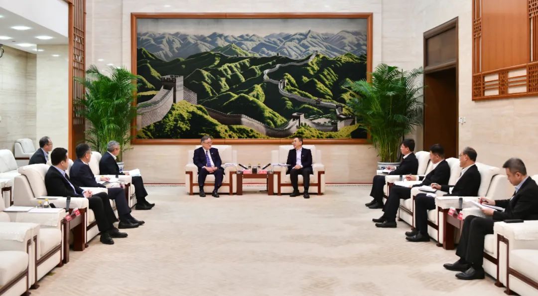 大唐集團(tuán)黨組書記、董事長鄒磊與日立制作所取締役會長東原敏昭會談