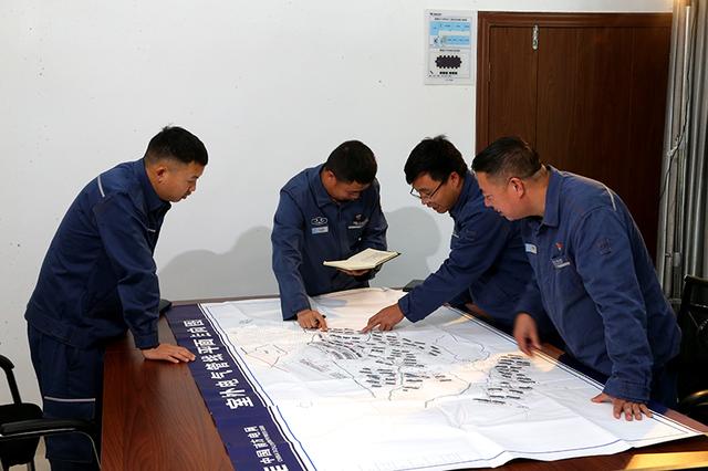 貴州興義供電局研發(fā)“智電擎鋒”機(jī)器人，實(shí)現(xiàn)營(yíng)配協(xié)同新突破