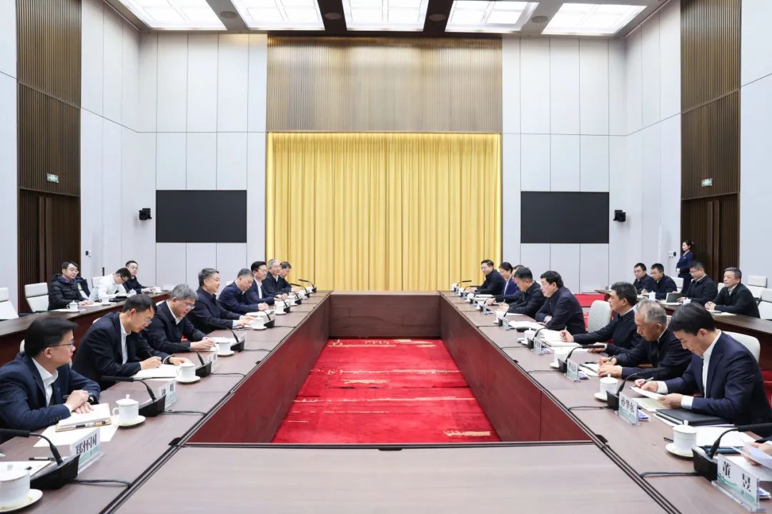 溫樞剛張文峰與國家電網(wǎng)董事長張智剛、總經(jīng)理龐驍剛會談