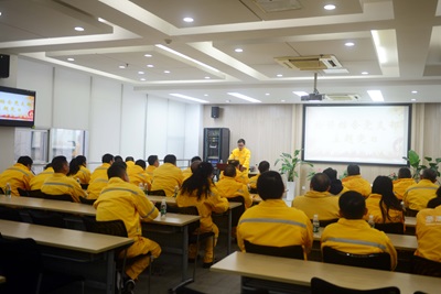 華潤南京公司檢修公司黨支部開展黨員大會、支委會以及3月份主題黨日活動