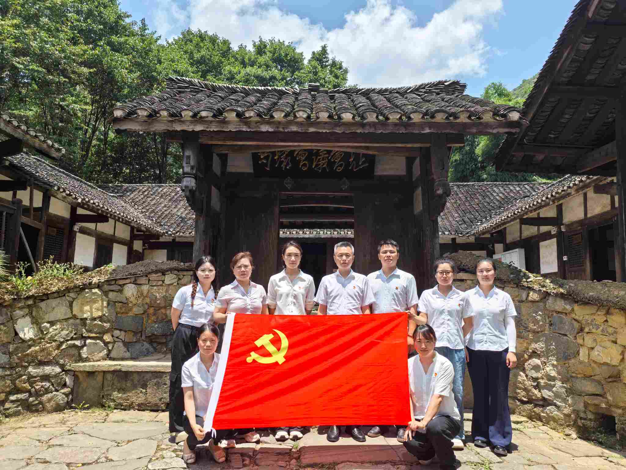 中國電建地產西南區(qū)域黨委：傳承紅色基因 踐行初心使命